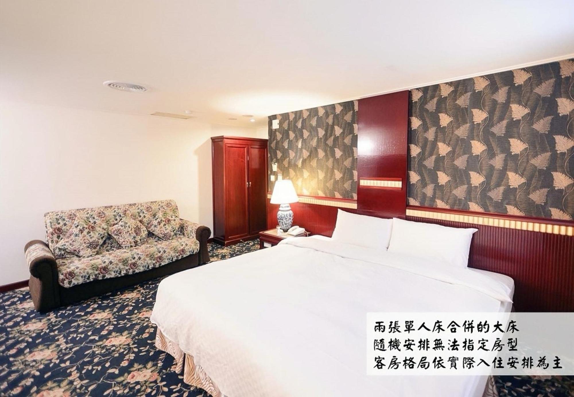Kiwi Hotel Mrt Wenxin Branch Тайчжун Экстерьер фото